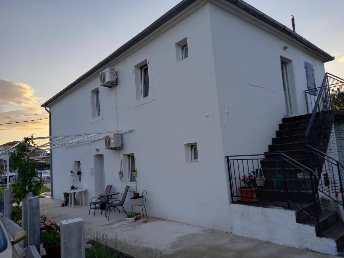 Апартаменты Old Marine House Тиват Экстерьер фото